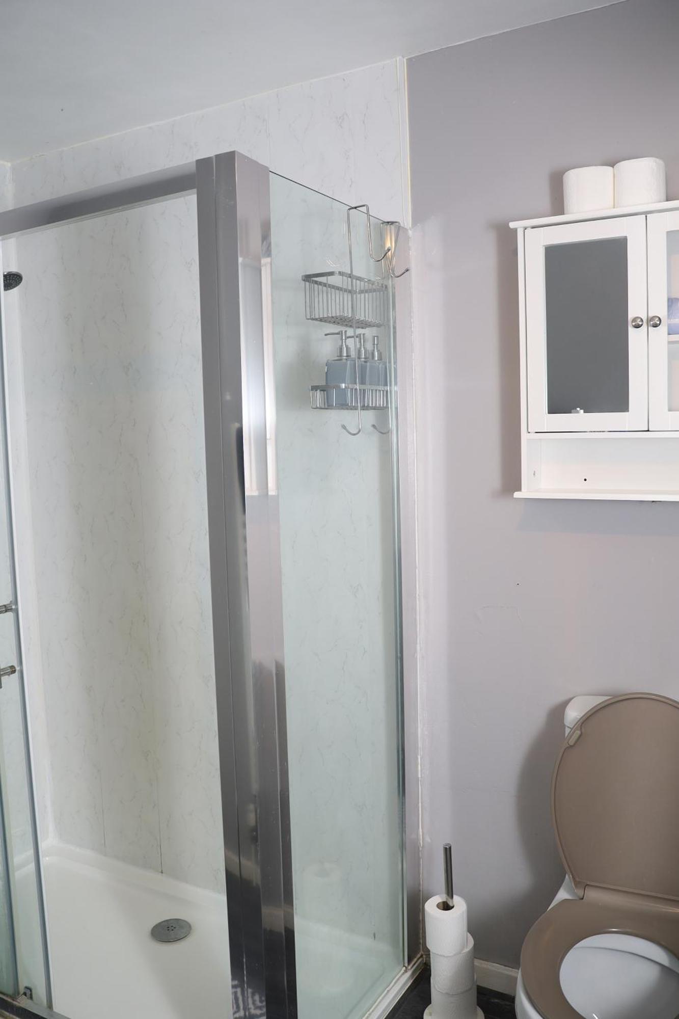 Superb 3 Bedroom Flat In Stafford Exterior foto
