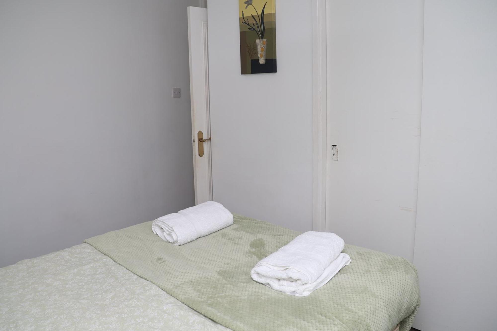 Superb 3 Bedroom Flat In Stafford Exterior foto